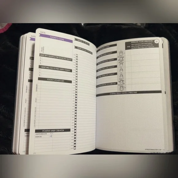 Guided Journal of Self Care - Moon and Sun - Picture 4 of 6